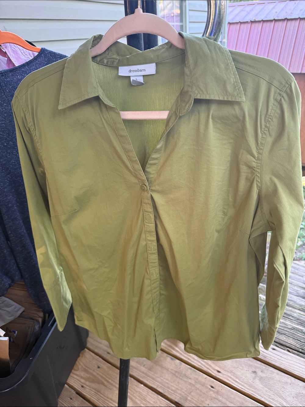 Dressbarn Women’s Large Olive Green Button-Front Collared Shirt w/french cuffs